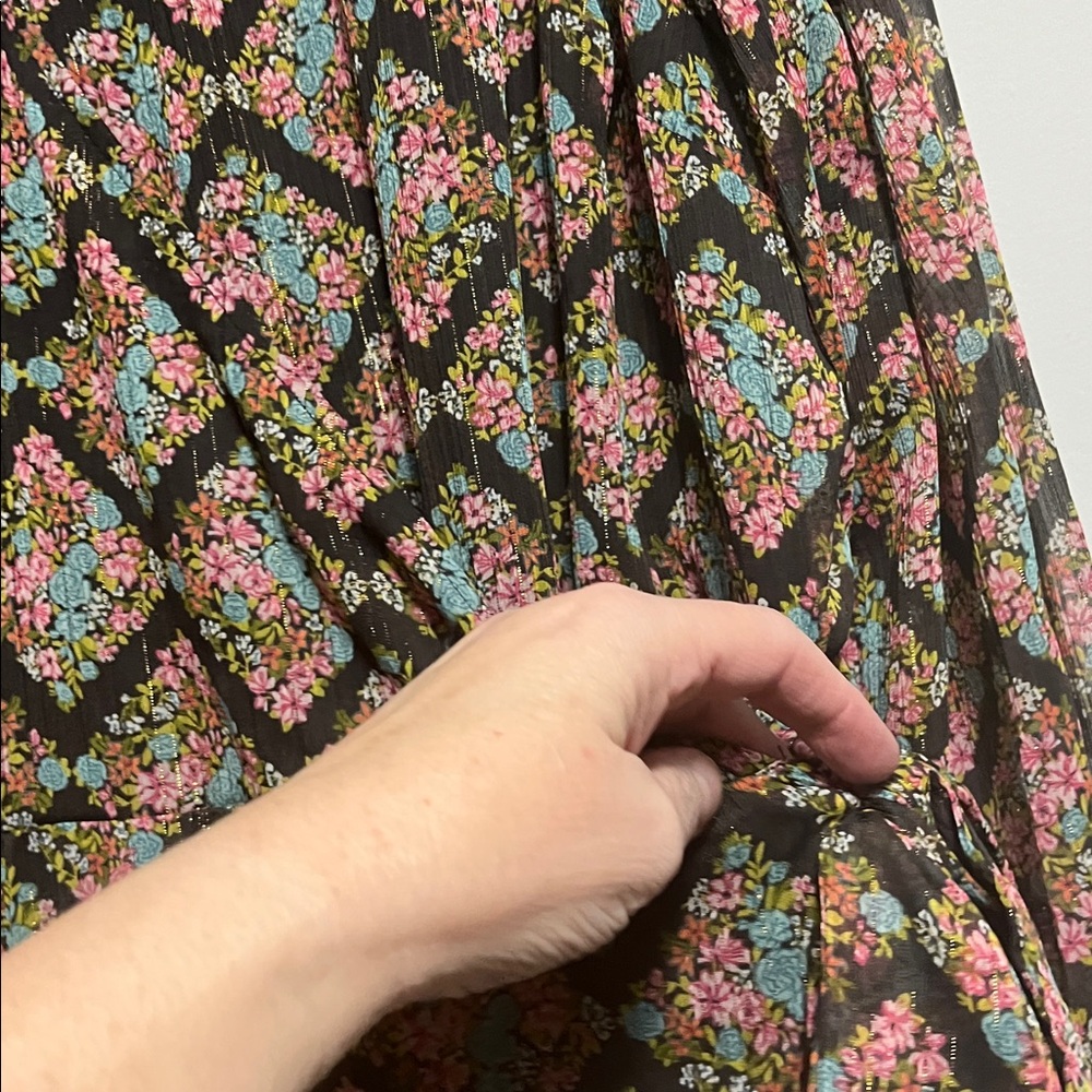 Absolutely gorgeous Floral Lauren Conrad Dress wrap 3X - Picture 5 of 10